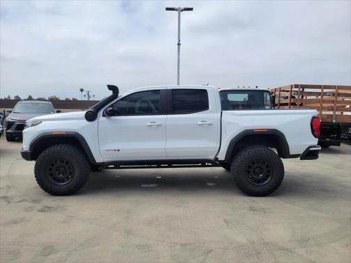 2023 GMC Canyon Base