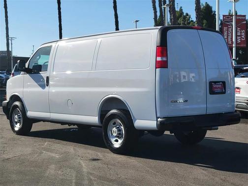 2025 Chevrolet Express 2500 RWD 2500 Regular Wheelbase WT