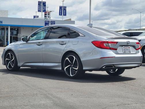 Lunar Silver Metallic 2018 Honda Accord Sport