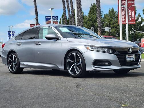 Lunar Silver Metallic 2018 Honda Accord Sport