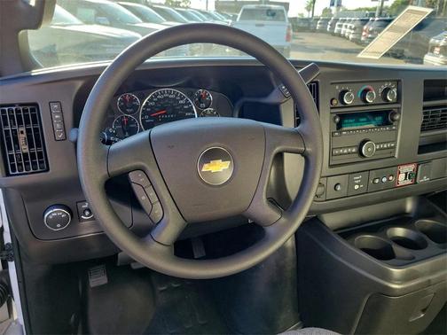 2025 Chevrolet Express 2500 RWD 2500 Regular Wheelbase WT