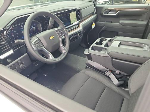 Summit White 2026 Chevrolet Silverado 1500 LT