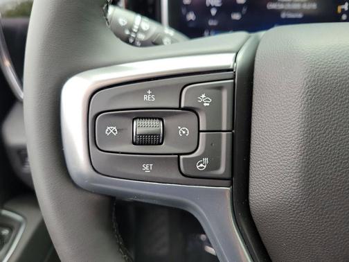 Summit White 2026 Chevrolet Silverado 1500 LT