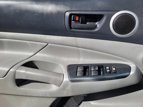 2014 Toyota Tacoma Base