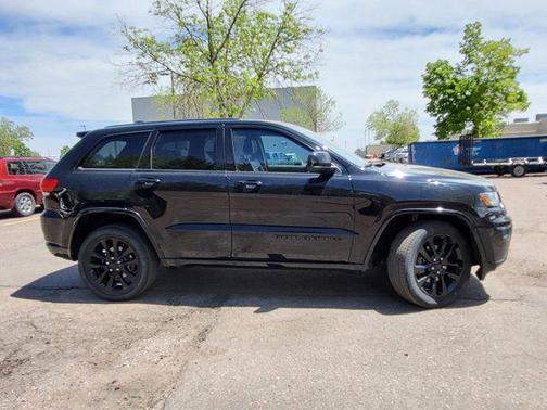 2017 Jeep Grand Cherokee Altitude