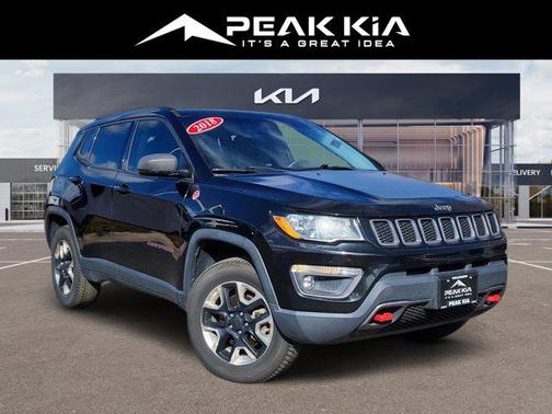 Diamond Black Crystal Pearlcoat 2018 Jeep Compass Trailhawk
