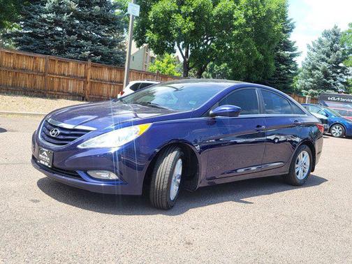 2013 Hyundai SONATA GLS