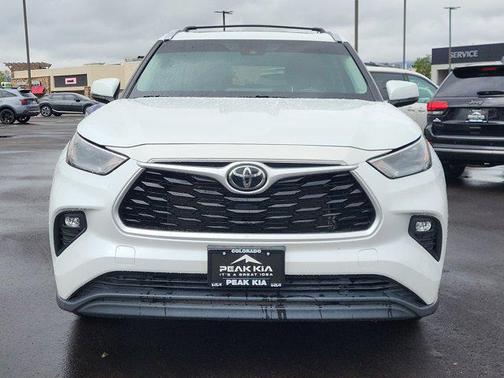 Wind Chill Pearl 2022 Toyota Highlander XLE