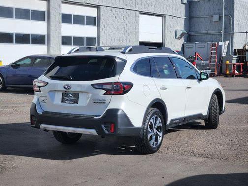 2022 Subaru Outback Touring XT