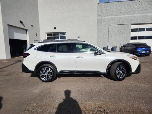 2022 Subaru Outback Touring XT