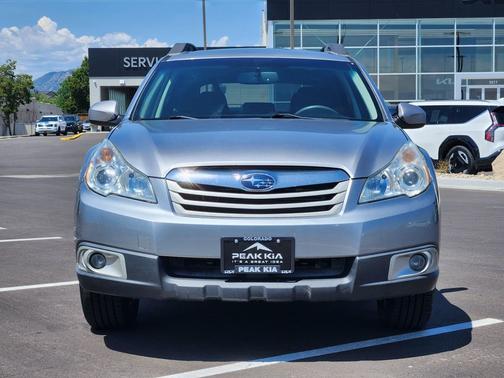 Steel Silver Metallic 2010 Subaru Outback 2.5 i Premium