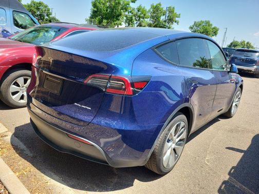2023 Tesla Model Y Long Range Dual Motor All-Wheel Drive