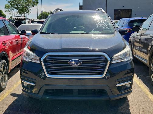 Crystal Black Pearl 2020 Subaru Ascent Limited 7-Passenger