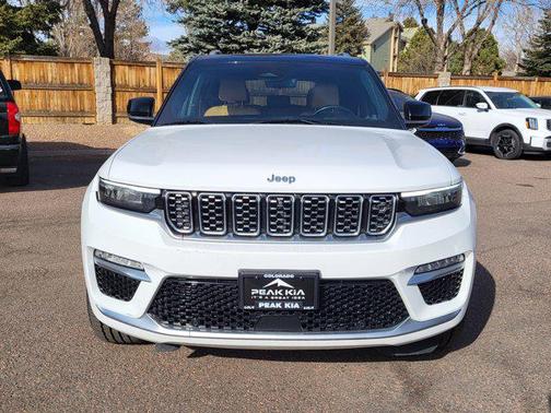 2022 Jeep Grand Cherokee Summit