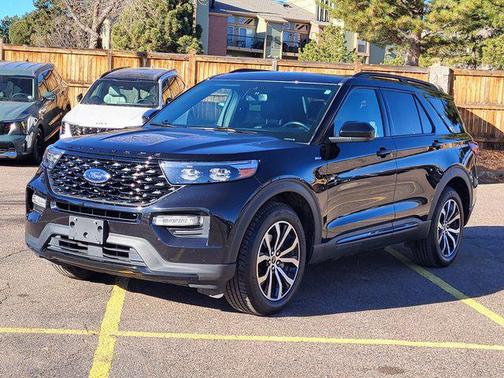 2022 Ford Explorer ST-Line