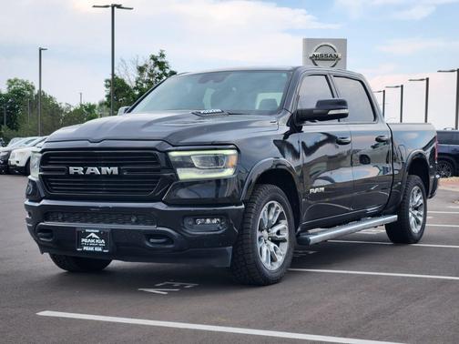 Diamond Black Crystal Pearlcoat 2021 RAM 1500 Laramie