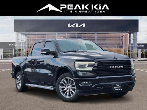 Diamond Black Crystal Pearlcoat 2021 RAM 1500 Laramie