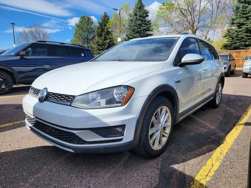 2017 Volkswagen Golf Alltrack TSI S