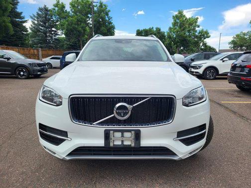 2016 Volvo XC90 T6 Momentum