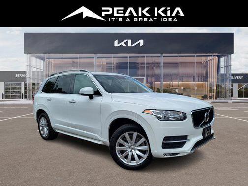 2016 Volvo XC90 T6 Momentum