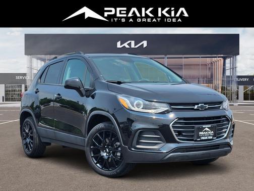 Mosaic Black Metallic 2021 Chevrolet Trax LT