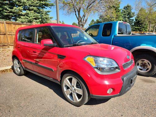 Molten 2010 Kia Soul sport