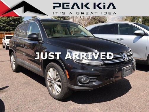 Photo 1 of 4 of 2013 Volkswagen Tiguan S