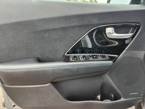 2022 Kia Niro EV EX Premium