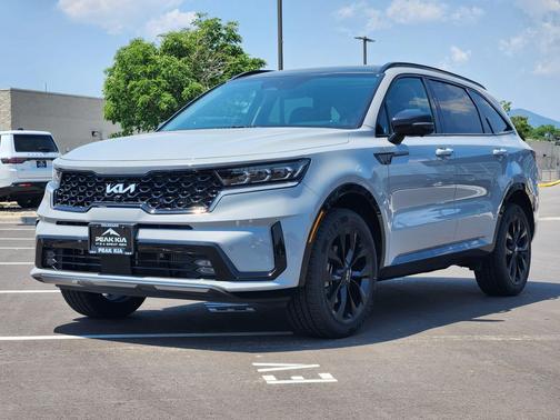Wolf Gray 2023 Kia Sorento SX