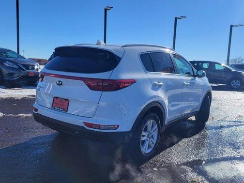 Photo 3 of 25 of 2019 Kia Sportage LX