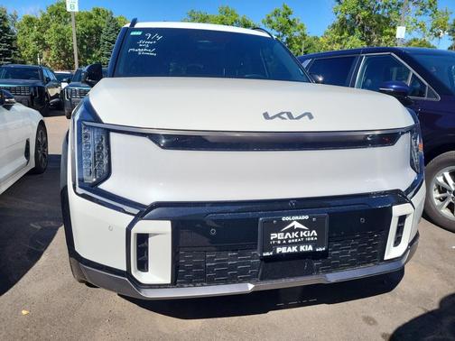 Snow White Pearl 2024 Kia EV9 GT-Line