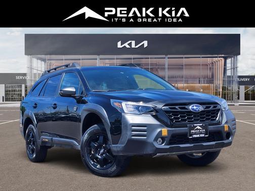 Crystal Black Pearl 2022 Subaru Outback Wilderness
