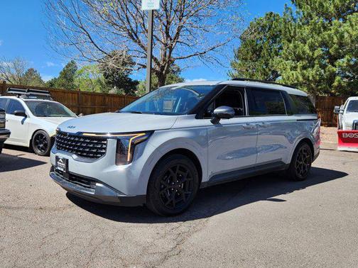 Ceramic Silver 2025 Kia Carnival Hybrid SX