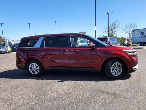 2023 Kia Carnival LX