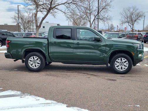 2022 Nissan Frontier SV
