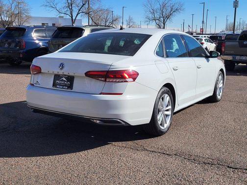 2020 Volkswagen Passat 2.0T SE