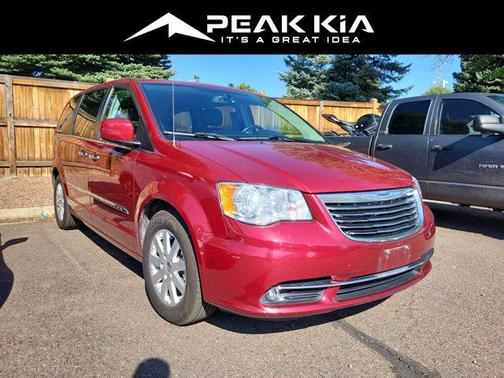 2015 Chrysler Town & Country Touring