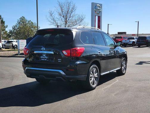 Magnetic Black Pearl 2020 Nissan Pathfinder SV 4WD