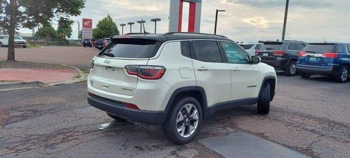 Photo 4 of 27 of 2018 Jeep Compass Limited