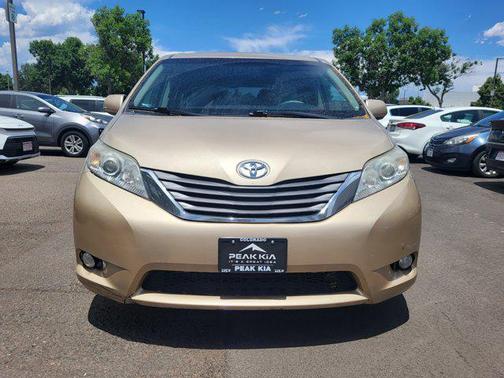 2011 Toyota Sienna XLE