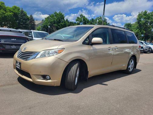 2011 Toyota Sienna XLE