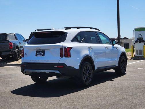 Glacial White Pearl 2022 Kia Sorento EX