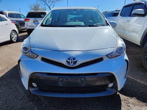 White 2015 Toyota Prius v