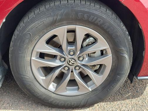 Ruby Flare Pearl 2023 Toyota Sienna LE