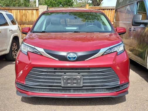 Ruby Flare Pearl 2023 Toyota Sienna LE