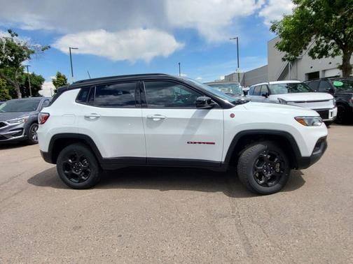 2023 Jeep Compass Trailhawk