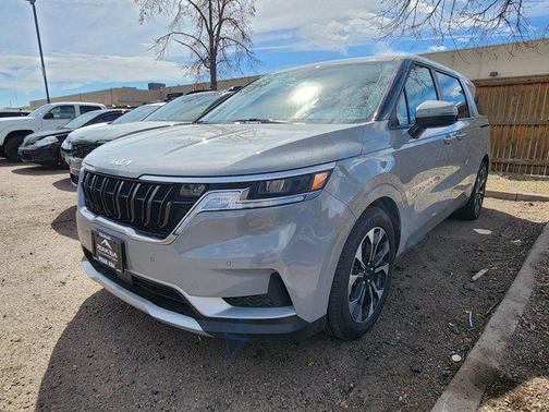 2024 Kia Carnival EX