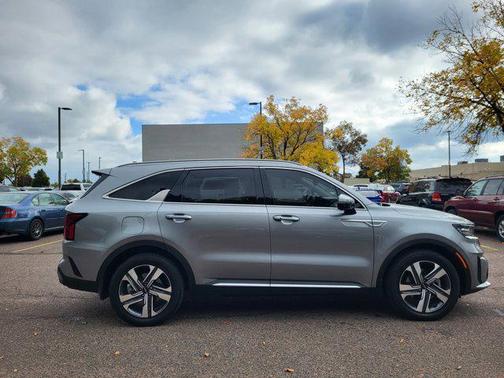 2022 Kia Sorento Plug-In Hybrid SX