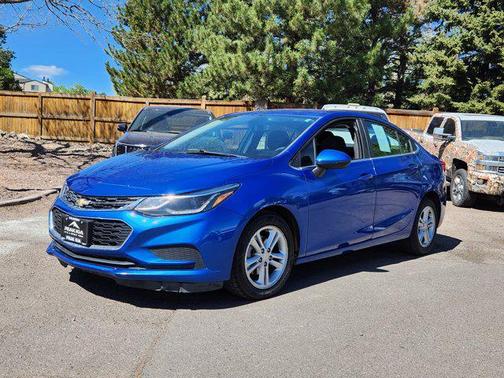 Kinetic Blue Metallic 2018 Chevrolet Cruze LT