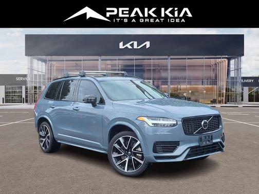 2023 Volvo XC90 Recharge Plug-In Hybrid T8 Plus Dark Theme 7-Seater